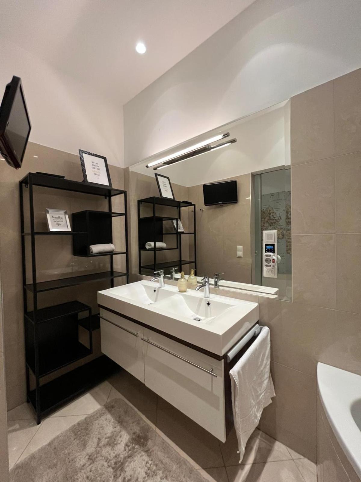 Luxury Cityapartment 5 * Viena